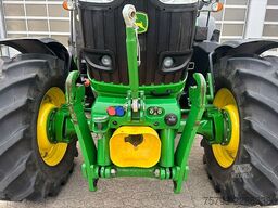John Deere 6210R