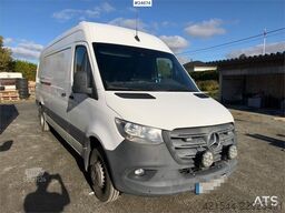 Mercedes-Benz Sprinter 516 CDI Van with Tail Lift and Tachograph