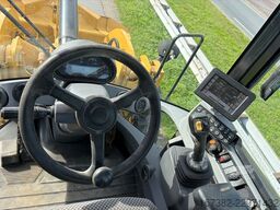 Caterpillar 930M