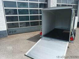 Cheval Liberté Debon Poly Cargo 1300 grün Seitentür Ram