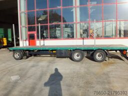  3 Achs  3 Achs Jumbo- Pritschenanhänger mit Steckrungen