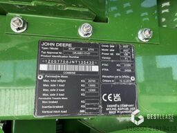 John Deere S770
