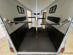 Böckmann Portax E Plus 3,0 t. Sonderhöh Pferdeanhänger