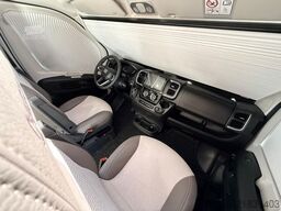 CHAUSSON 640 Ultimate Line ~ 4.4t - AHK - 180PS ~ `26
