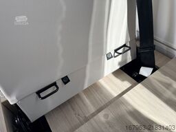 CHAUSSON 640 Ultimate Line ~ 4.4t - AHK - 180PS ~ `26