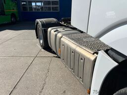 Mercedes-Benz Actros 1945 / Retarder / 2x Tank / Stand Airco