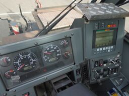 TADANO-FAUN GR-300EX WITH JIB 4X4X4 ROUGH TERRAIN CRANE