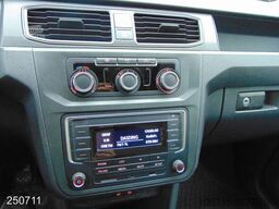 VOLKSWAGEN Caddy 2.0 TDI 4Motion -Klima-