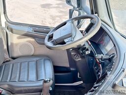 VOLVO FH12 460* HIAB 800 E - 7 + JIB 135 X + FUNK