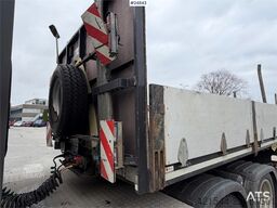 Broshuis 3 axle Low-loader semi-trailer with 2 extensions –