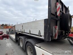 Broshuis 3 axle Low-loader semi-trailer with 2 extensions –