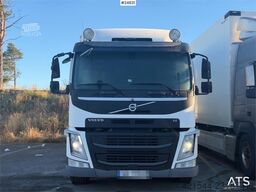 Volvo FM420 6x2 Box truck with refrigerated/freezer unit