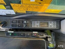 Kobelco SK75SR-3E Tracked excavator – tiltrotator and 2 bu