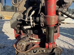 Kobelco SK75SR-3E Tracked excavator – tiltrotator and 2 bu