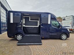 Renault Master Automaat STX S5 met Airco bij de paarden...
