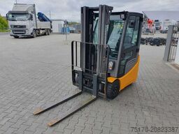 JUNGHEINRICH EFG 215 / Triplex: 4.25m! / SS / 4.297h!