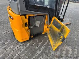 JUNGHEINRICH EFG 215 / Triplex: 4.25m! / SS / nur 3.092h!