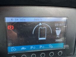 JUNGHEINRICH EFG 215 / Triplex: 4.25m! / SS / nur 3.092h!