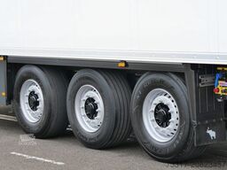 SCHMITZ CARGOBULL SKO 24/TK SLXi 300 /DOPPELSTOCK/BLUMEN 383 tsd