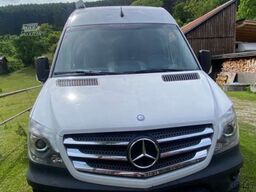 Mercedes-Benz Sprinter 319