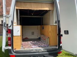 Mercedes-Benz Sprinter 319