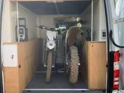 Mercedes-Benz Sprinter 319