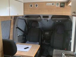 Mercedes-Benz Sprinter 319