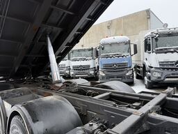 Volvo FM410 8X4 Kipper mit Kran HIAB 244-5