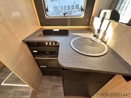 SUNLIGHT Adventure T Ford 690L HUBBETT Backofen SAT TV