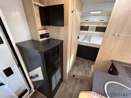 SUNLIGHT Adventure T Ford 690L HUBBETT Backofen SAT TV