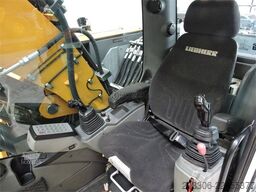 LIEBHERR R914
