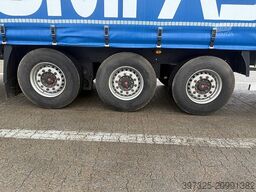 Kel-Berg Curtainsider / Planenauflieger / Gardin