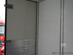 SCHMITZ CARGOBULL REFRIGERATED / NEW THERMO KING UNIT / SLX 300 /