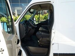 RENAULT MASTER / BLASZAK / FURGON / KAMERA COFANIA / 202
