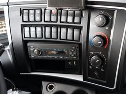 RENAULT D 240 / 4x2 / KONTENER / 7,7 M / WINDA DHOLLANDI