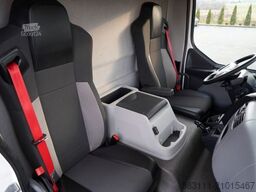 RENAULT D 240 / 4x2 / KONTENER / 7,7 M / WINDA DHOLLANDI