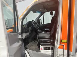 Mercedes-Benz Sprinter 516 CDI 4x2 Sprinter 516 CDI 4x2, Rettungswagen, Bi-Xenon