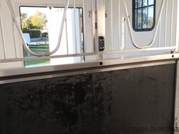 Renault Master Pferdetransporter Nuyts