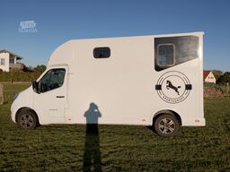 Renault Master Pferdetransporter Nuyts