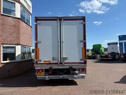 VOLVO FL FL210 4X2 Kuhlkoffer mit Carrier Supra 550 /