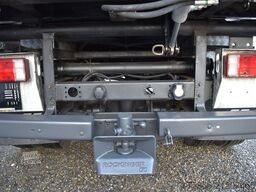 MERCEDES-BENZ Vario 818 4x4 Allrad AHK Winterdienst inkl Pflug