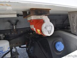 VOLVO FE 320 E6 2-Zonen Tiefkühl Carrier