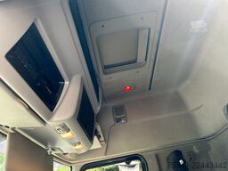 RENAULT 330 DXI Koffer Fahrschule 4x2