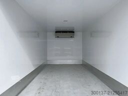 Mercedes-Benz Atego 1725 4x4 Refrigerator Truck