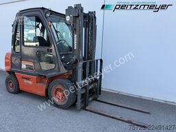 Nissan Gabelstapler 2,5 t. Gas mit Kabine und Heizung