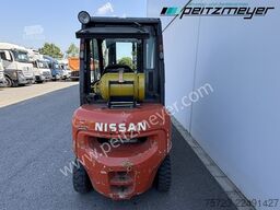 Nissan Gabelstapler 2,5 t. Gas mit Kabine und Heizung