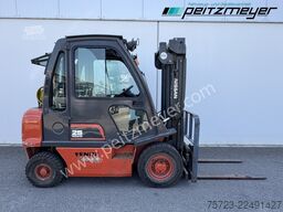 Nissan Gabelstapler 2,5 t. Gas mit Kabine und Heizung