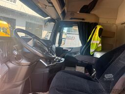 MERCEDES-BENZ Actros als Gesamtzug mit Schubboden