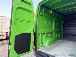 MERCEDES-BENZ Sprinter 319 CDI V6 Kasten L2H2 RWD Navi Automat