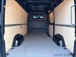 MERCEDES-BENZ Sprinter 317 CDI Kasten RWD L2H1 **AHK 3500 KG**